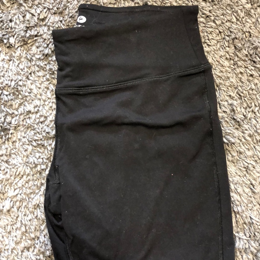 Cropped workout leggings